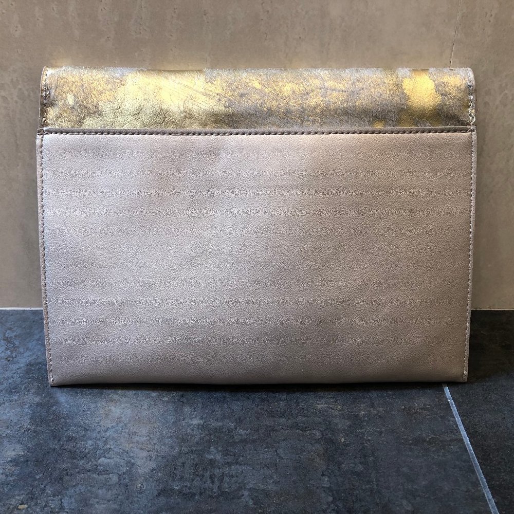 ๐๏ธโจ 3 for $20 Closet Sale โจ๐๏ธ Envelope purse NWOT - Picture 2 of 7